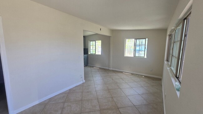 Photo - 336-338 DAISY AVE Unit 336