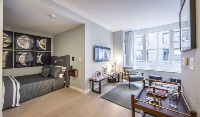 Building Photo - 0 bedroom in NEW YORK NY 10036 Unit 5,NNORTH Rental