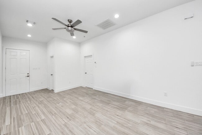 Photo - 7612 Easter St