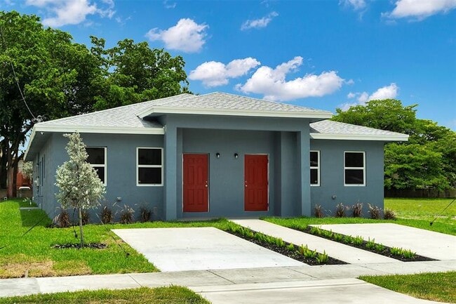 Photo - 2451 NW 21st St