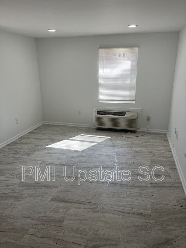 Photo - 201 Chandler Dr Unit Apt 32C
