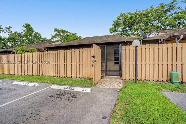 Photo - 7532 Nova Dr