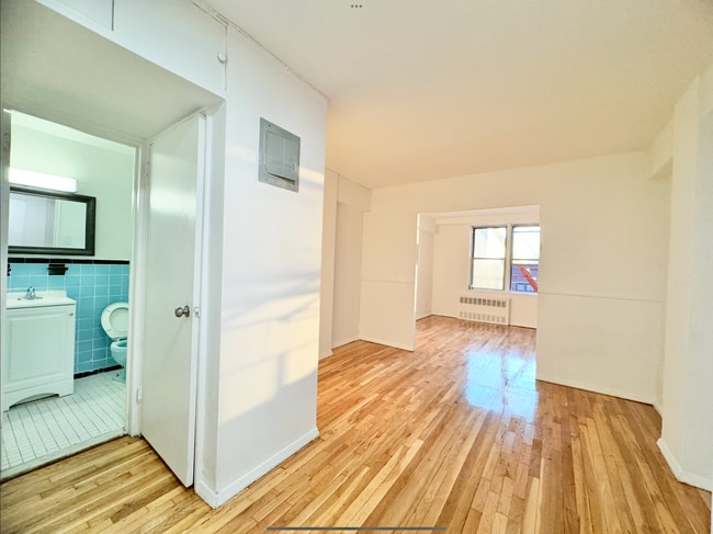 4135 50th St Unit 2