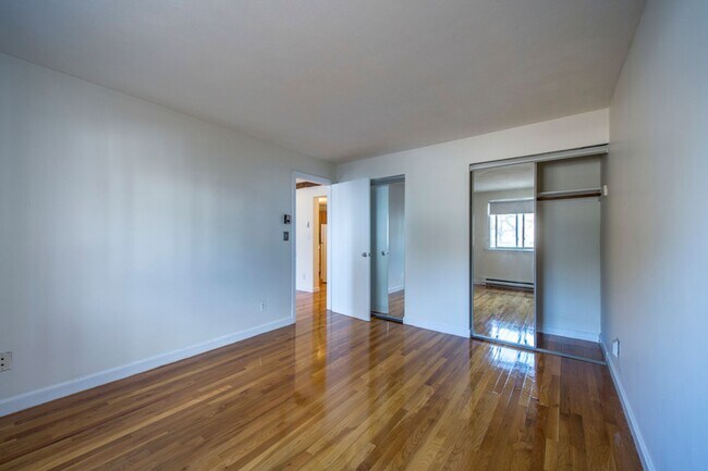 Photo - 2bed w/H + HW