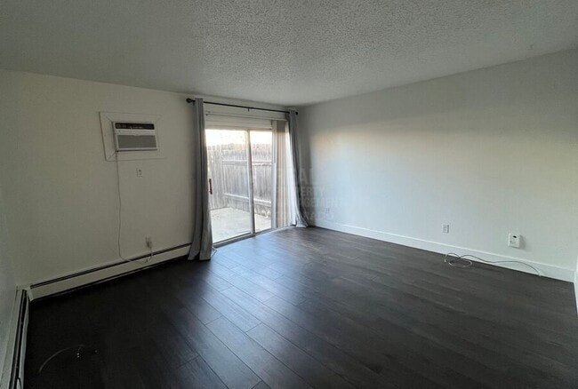 Photo - 30 Emery Way