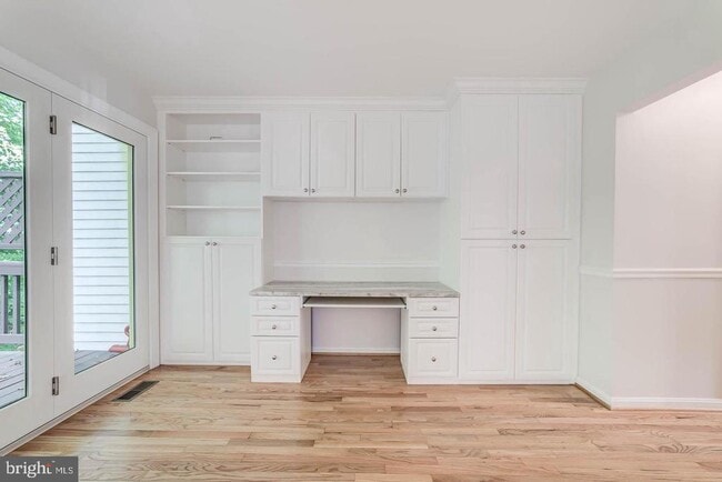 Building Photo - 7208 Burton Hill Ct