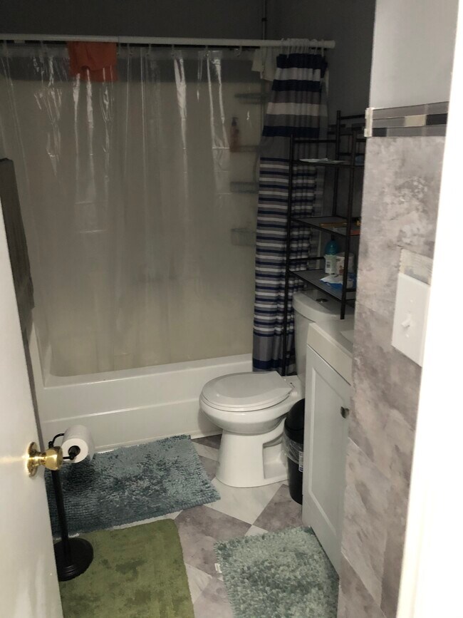 Baño - 31 Moore Ln Unidad 11