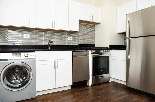 Building Photo - 2151 N Fremont St Unit 1S