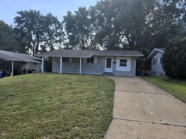 Building Photo - 514 Banavie Dr