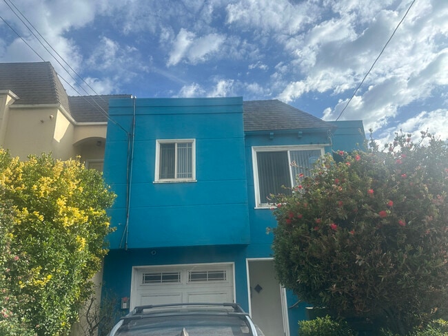 Building Photo - 433 Point Lobos Ave Rental
