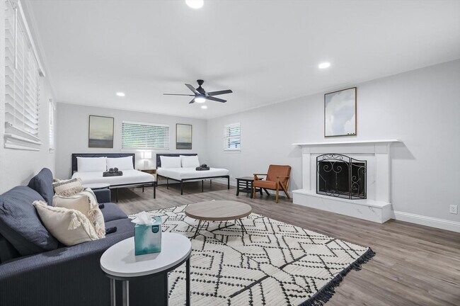 Photo - 3667 High Rd Unit ID1302354P