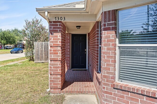 7303 Foxvista Ln