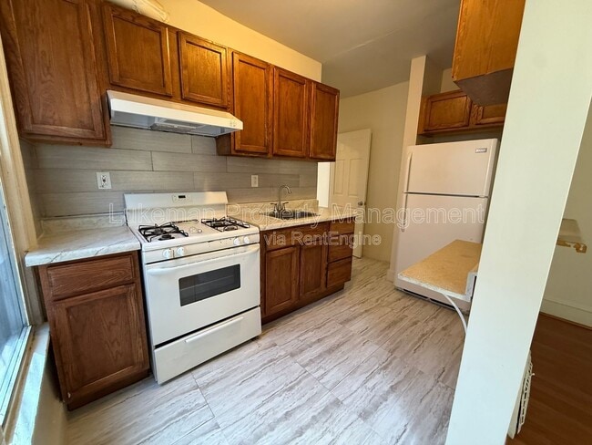 Photo - 932 S Park St Unidad 932 1