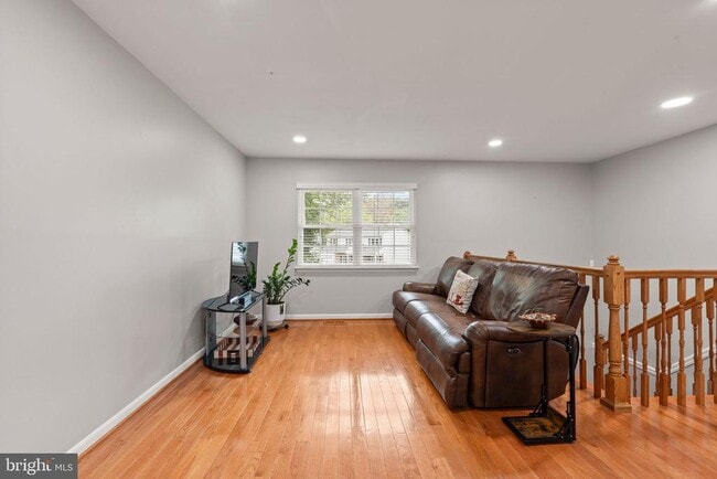 Photo - 5590 Neddleton Ave