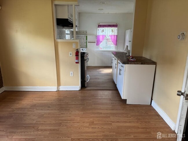 Photo - 154 N Randolphville Rd