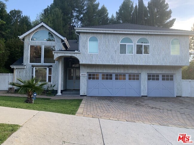 Building Photo - 18162 Sweet Elm Dr Rental