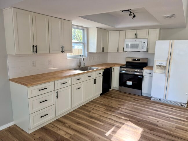 Photo - 6309 Rambler Dr