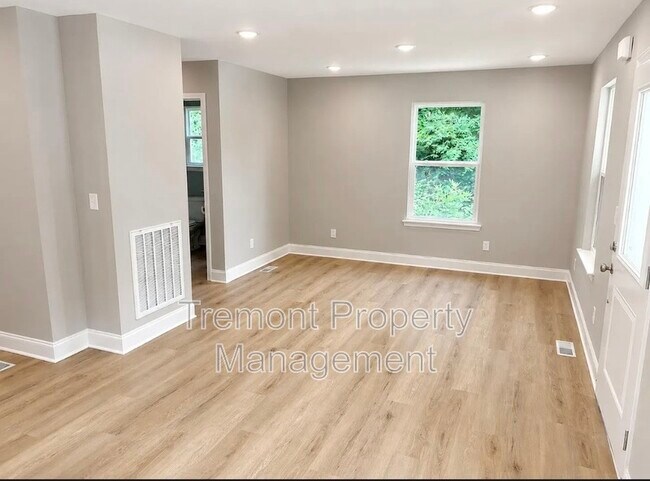 Photo - 2620 E 21st St