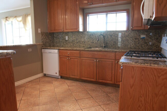 Photo - 12029 Gridley Rd