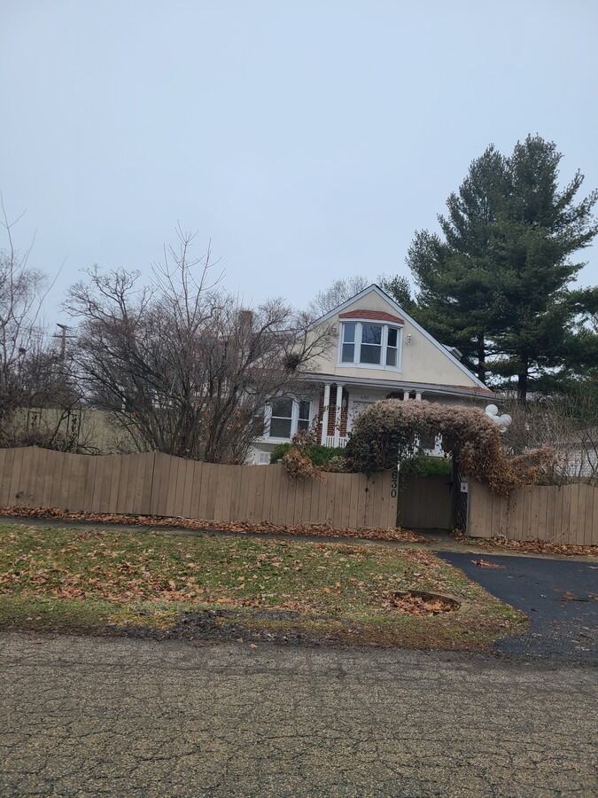 Photo - 630 Whitney Ave