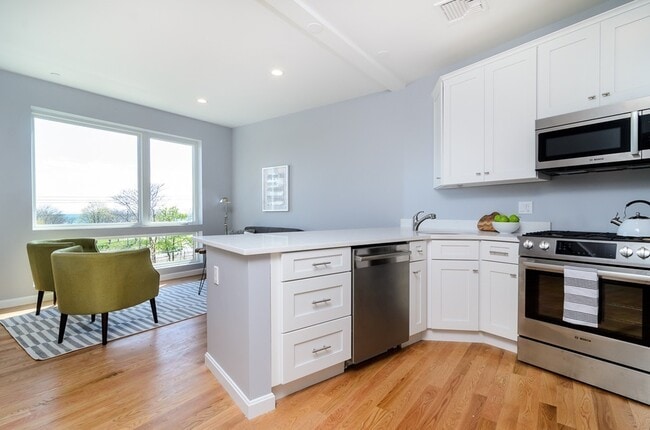 Photo - 172 Kimball Ave Unit 3B