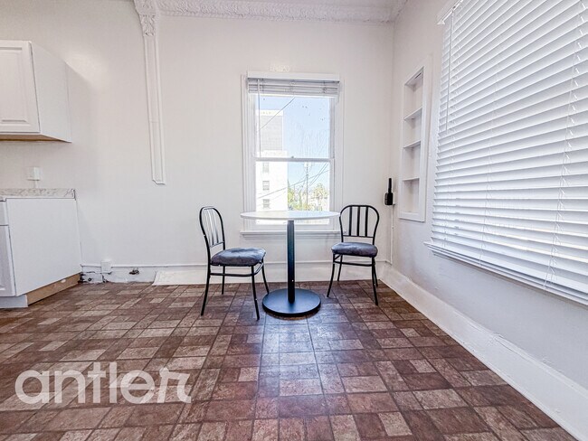 Photo - 724 S Mariposa Ave Unit 209