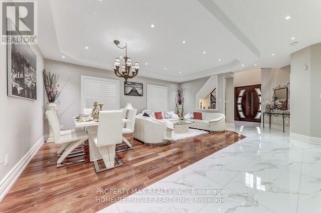 Photo - 28 Billancourt Cres