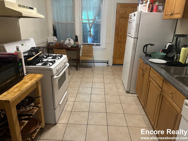 Building Photo - 80 Prentiss St Unit 8