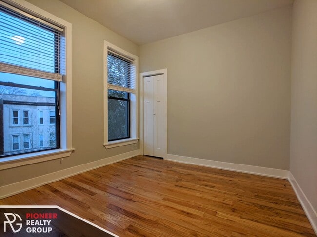 Photo - 629 W Oakdale Ave