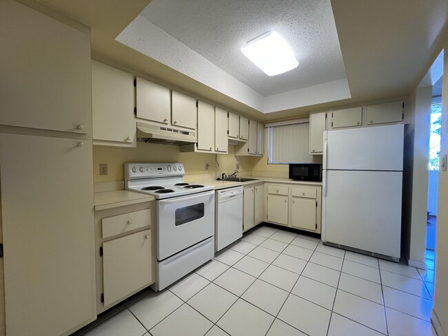 Photo - 3154 Via Poinciana Unit 214