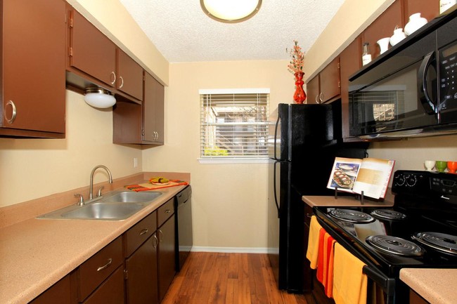 FULLY EQUIPPED KITCHEN - Avistar on the Hills Apartments