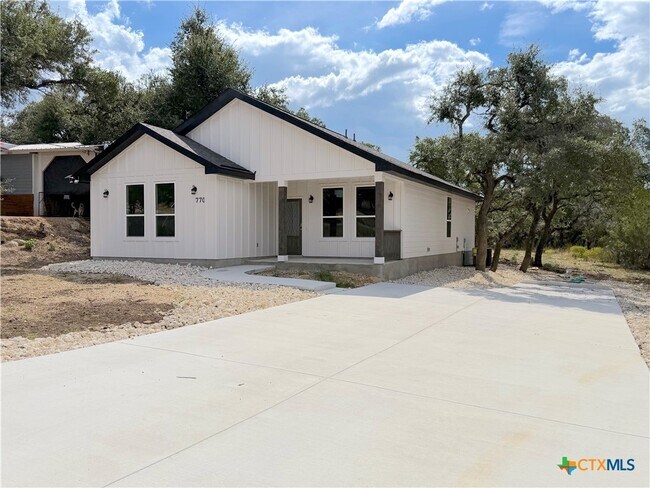 Photo - 770 Buck Run Pass