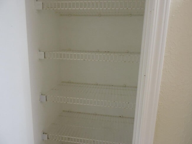 Photo - 604 Henderson St