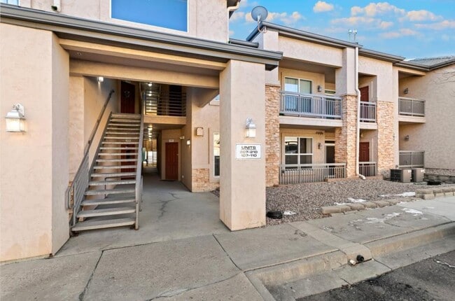 Photo - 605 Cougar Bluff Point