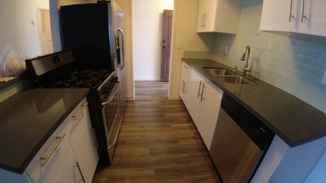 Building Photo - 3111 4th St Unit 214