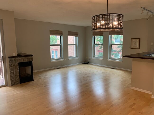 NE & SE facing living area off kitchen - 645 N 1st St Unit 409