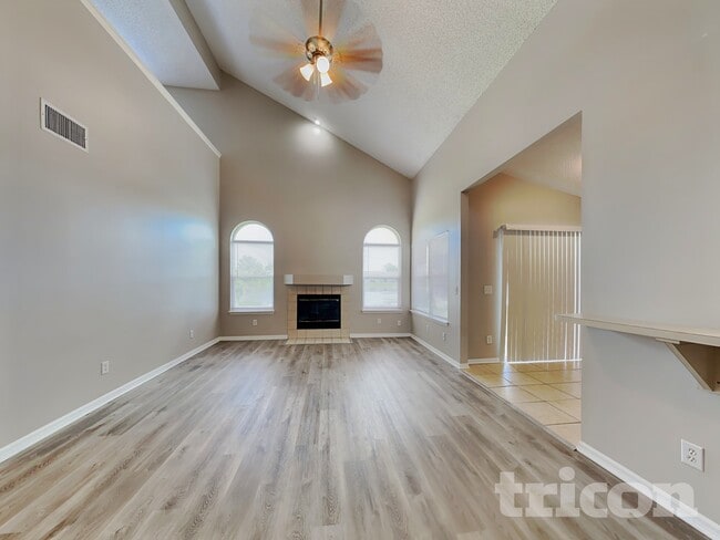 Photo - 1472 Beecher Ln