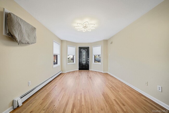 Photo - 272 E Harrison St