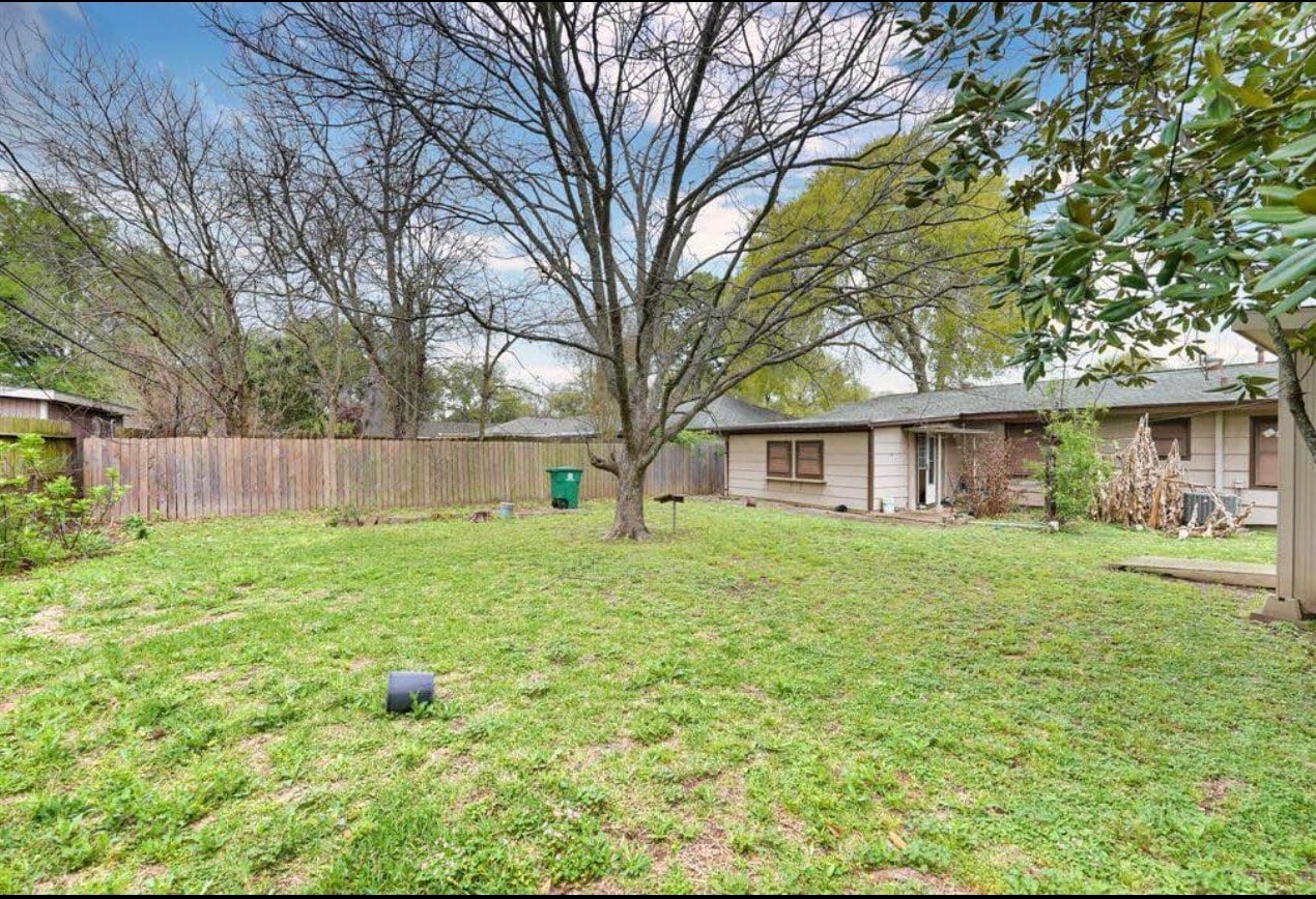 Photo - 8534 Dillon St