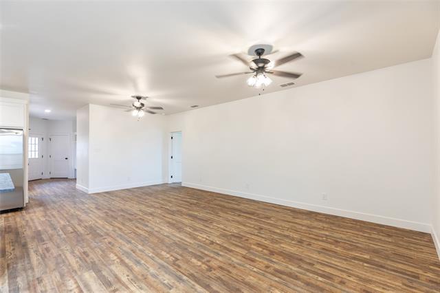 Photo - 8009 Sawdust Trl