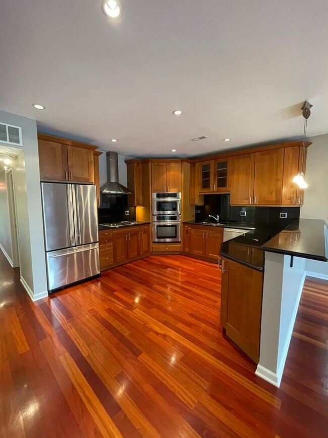 Photo - 1457 N Ashland Ave Unit 4S