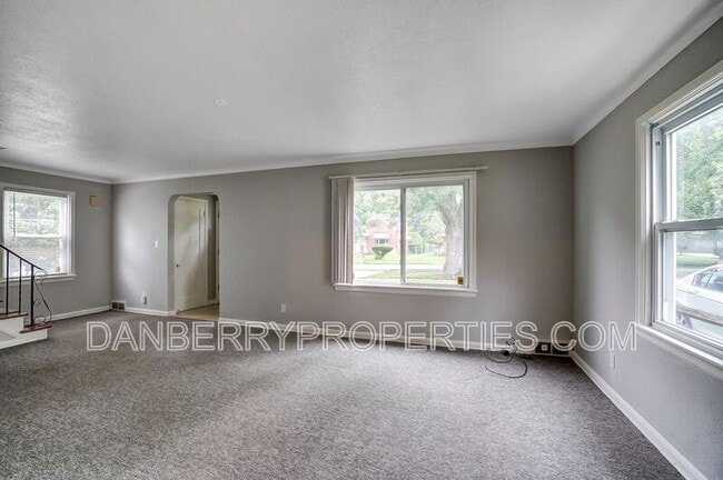 Photo - 1017 Searles Rd