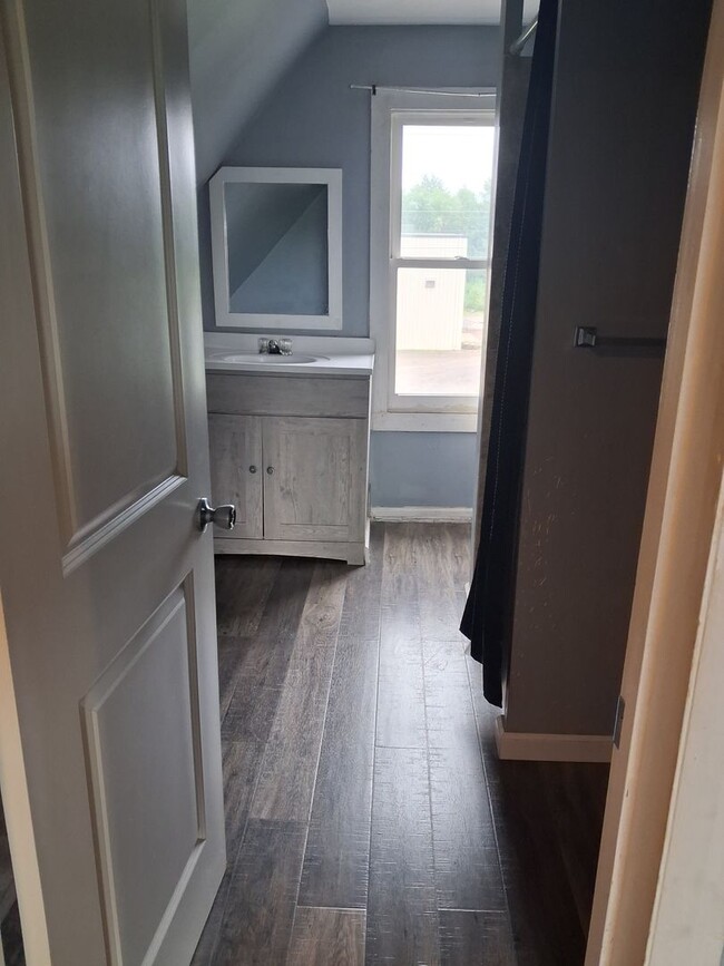 Photo - 104 5th St S Unidad Apt #5