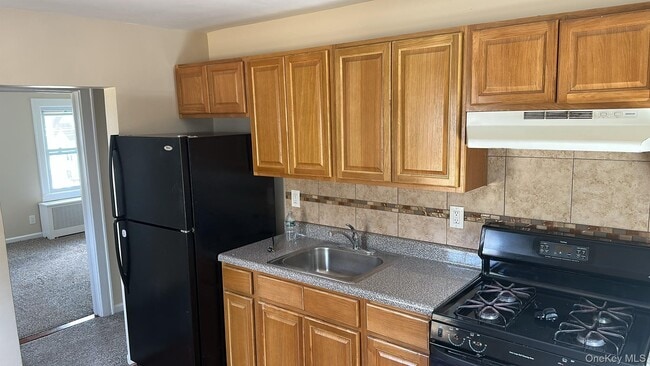 Photo - 28 Stowe Pl