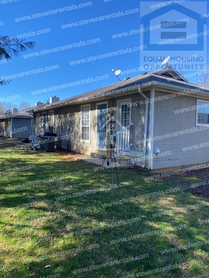 Photo - 457 Oriole Dr