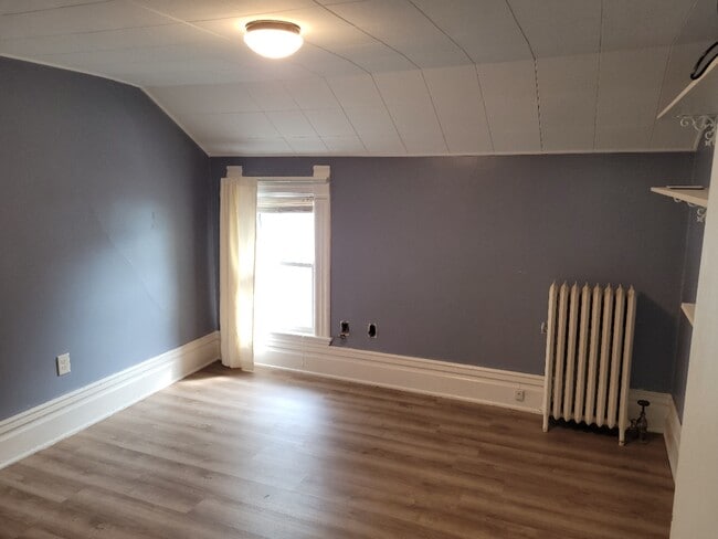 Bedroom - 811 N Capitol Ave Unit A