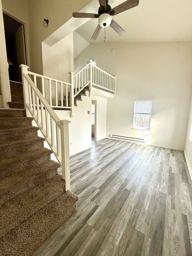 Photo - 58 N Front St Unit 3