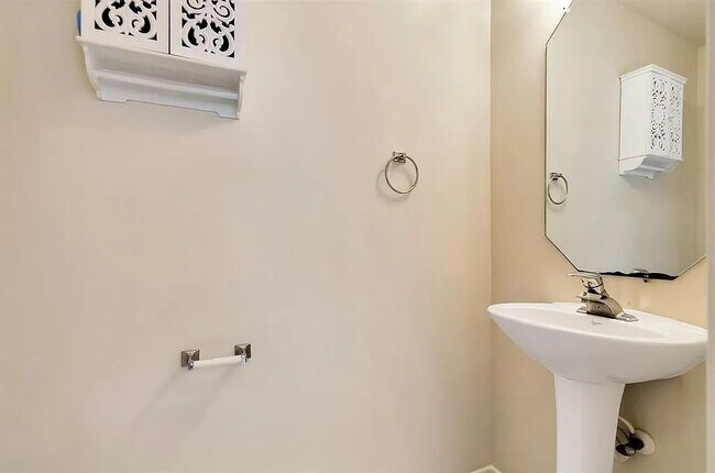 Photo - 2 Peach Ridge Pl