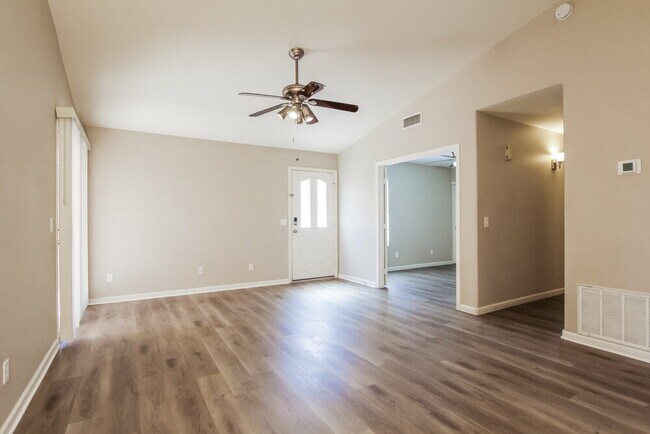 Photo - 7522 W Kerry Ln