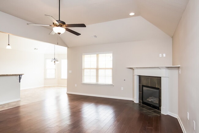 Photo - 2847 S Cherry Dr